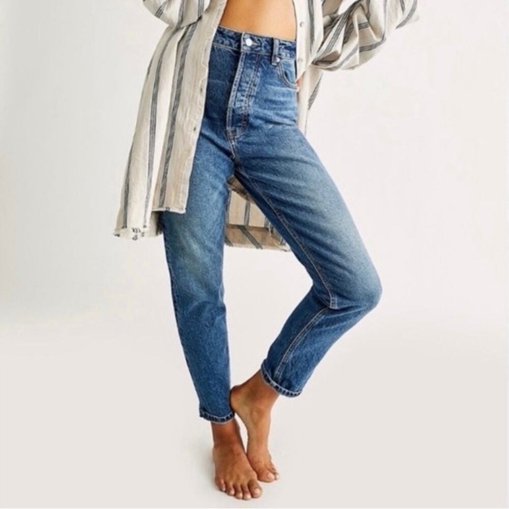 FREE PEOPLE Zuri Ultra High Waist Ankle Mom Jeans 25